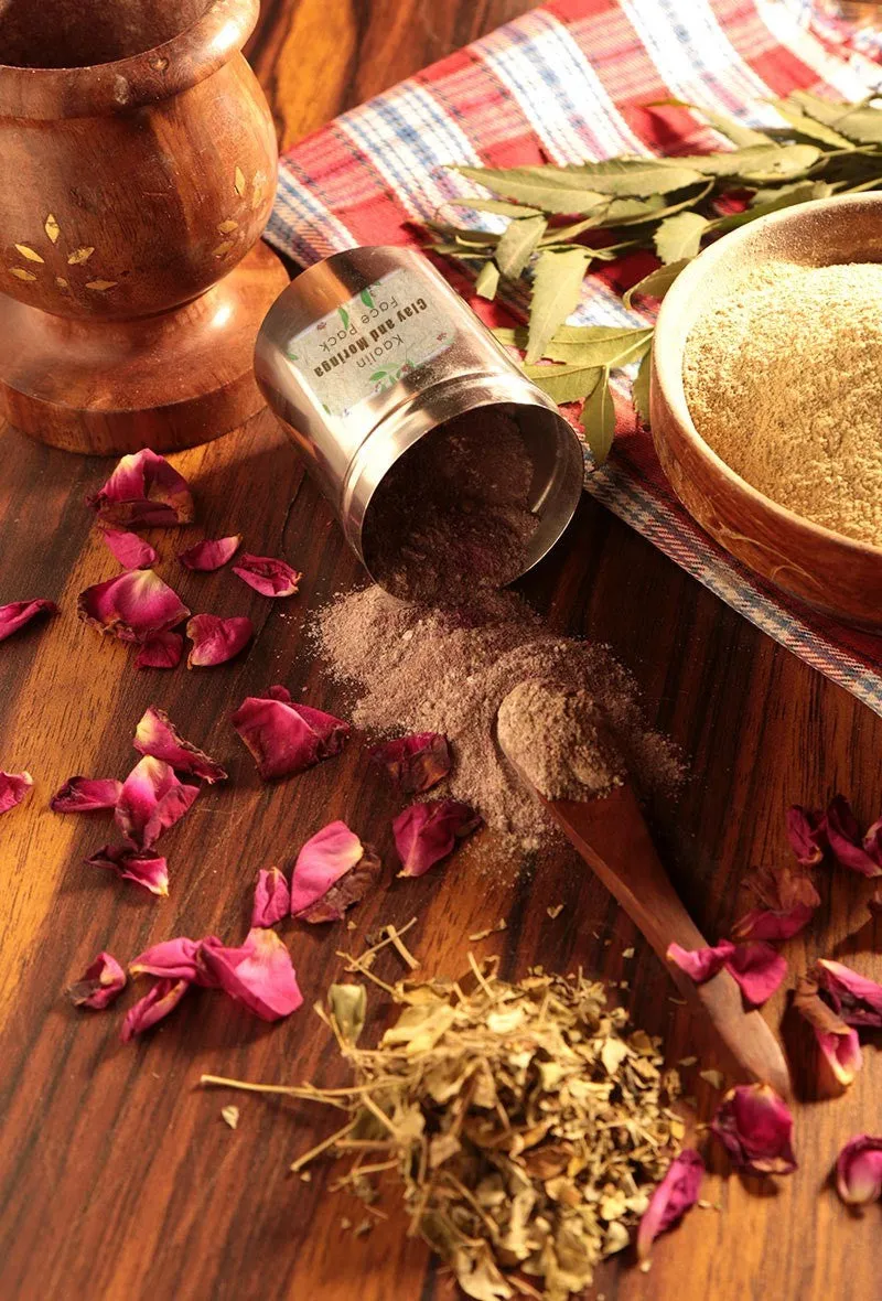 Kaolin Clay and Moringa Face Pack